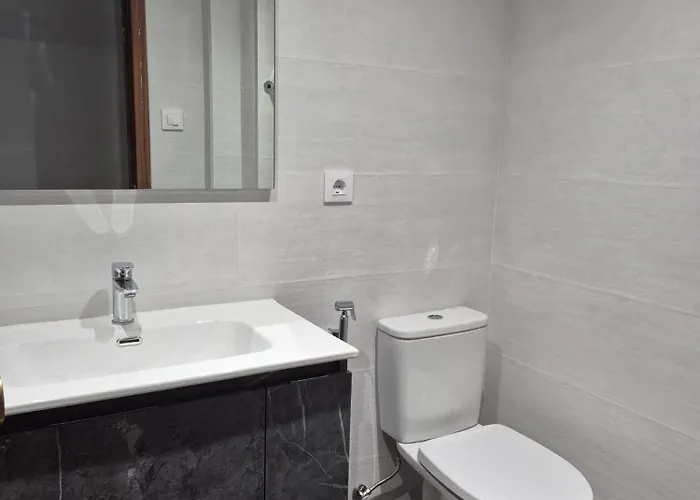 En La Romareda A 10 Min Del Centro En Tranvia - Alfonso *